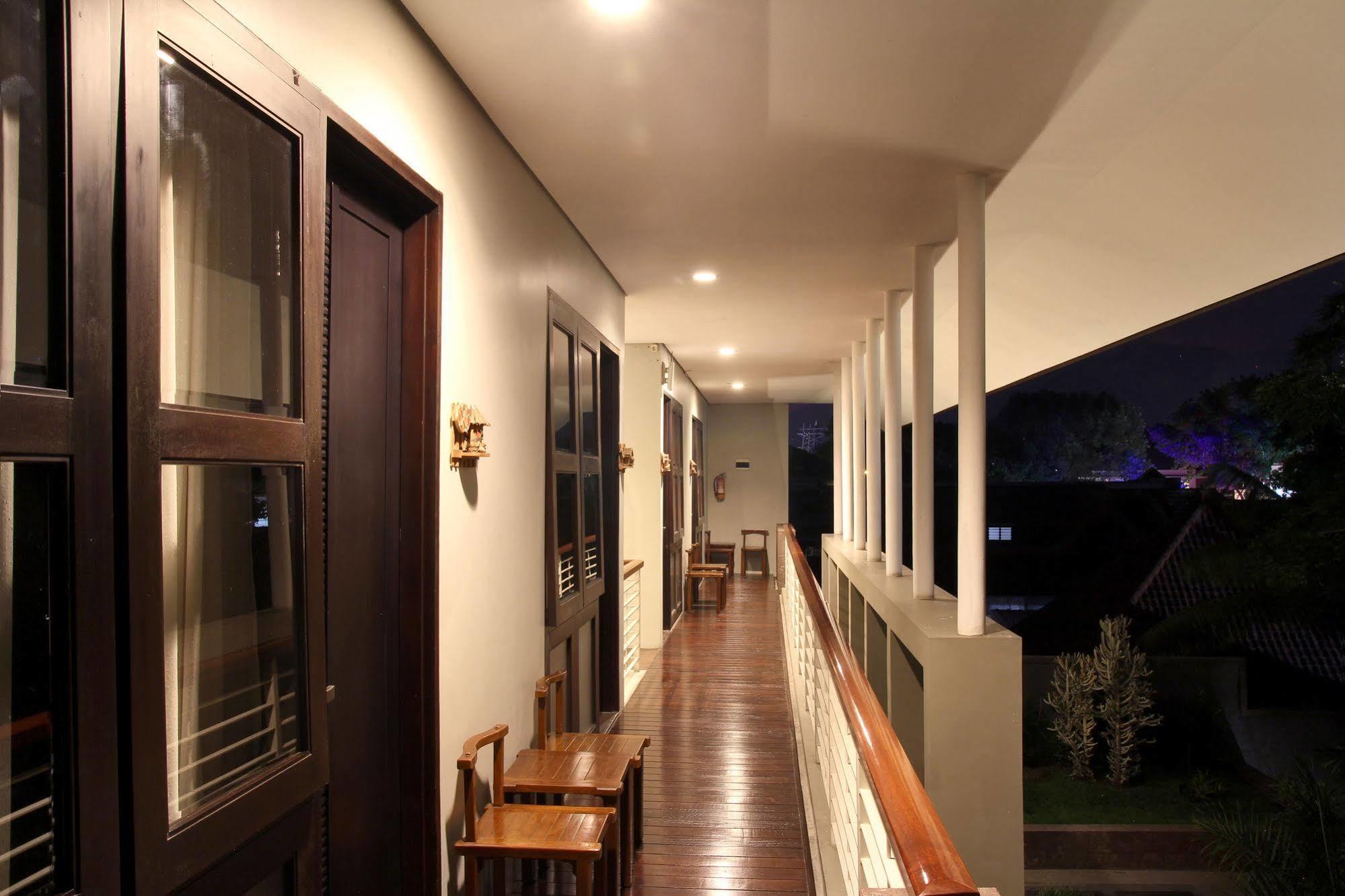 Cozy Boutique Guest House Маланг Екстериор снимка